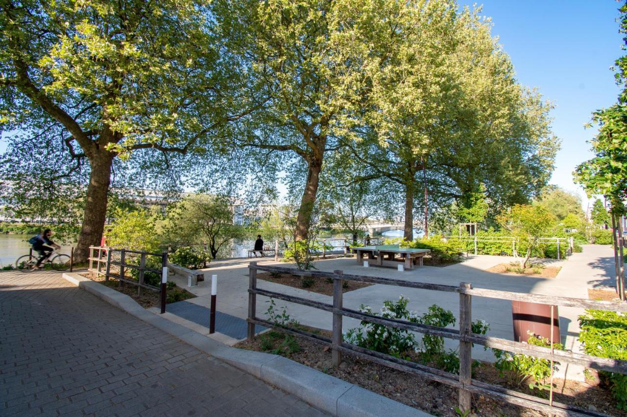 Charmant T2 Sur Ile De Nantes Avec Parking Et Balcon Экстерьер фото